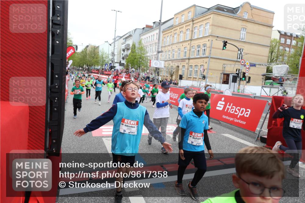 25.04.2026 - Das Zehntel Strokosch-Dieckow http://msf.ph/oto/9617358 25.04.2026 11:01:07 Ziel 5200, 5204, 5208, 5236, 5389, 5436, 5439, 5538, 5574, 5681, 5841, 5842, 5844, 5983, 6179, 6314, 6362, 6366, 6384, 6390, 6633, 6650, 6853, 6872, 7015, 7045, 7338, 7521, 7730, 7775, 7819, 7846 meine-sportfotos.de