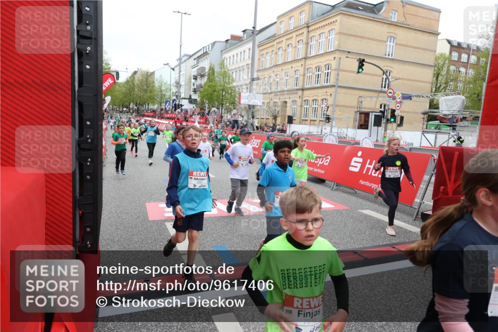 25.04.2026 - Das Zehntel Strokosch-Dieckow http://msf.ph/oto/9617406 25.04.2026 11:01:06 Ziel 5045, 5200, 5204, 5208, 5389, 5436, 5439, 5538, 5541, 5574, 5681, 5841, 5842, 5844, 5983, 6179, 6314, 6362, 6366, 6384, 6390, 6516, 6633, 6853, 6872, 6896, 7015, 7045, 7329, 7338, 7521, 7730, 7775, 7819 meine-sportfotos.de