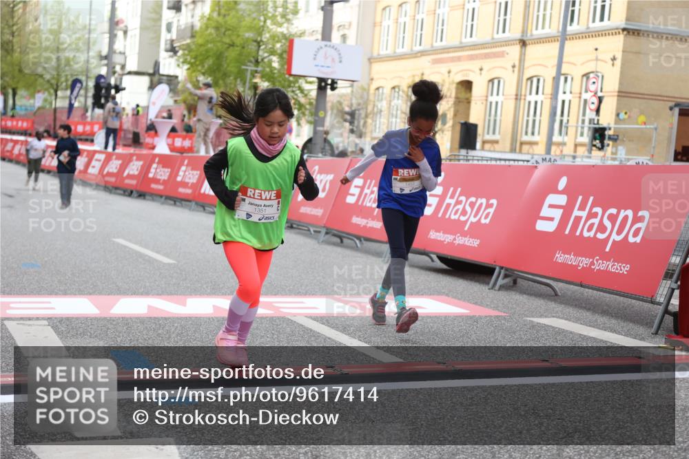 25.04.2026 - Das Zehntel Strokosch-Dieckow http://msf.ph/oto/9617414 25.04.2026 09:10:58 Ziel 1351, 1359, 1453, 2087, 2098 meine-sportfotos.de
