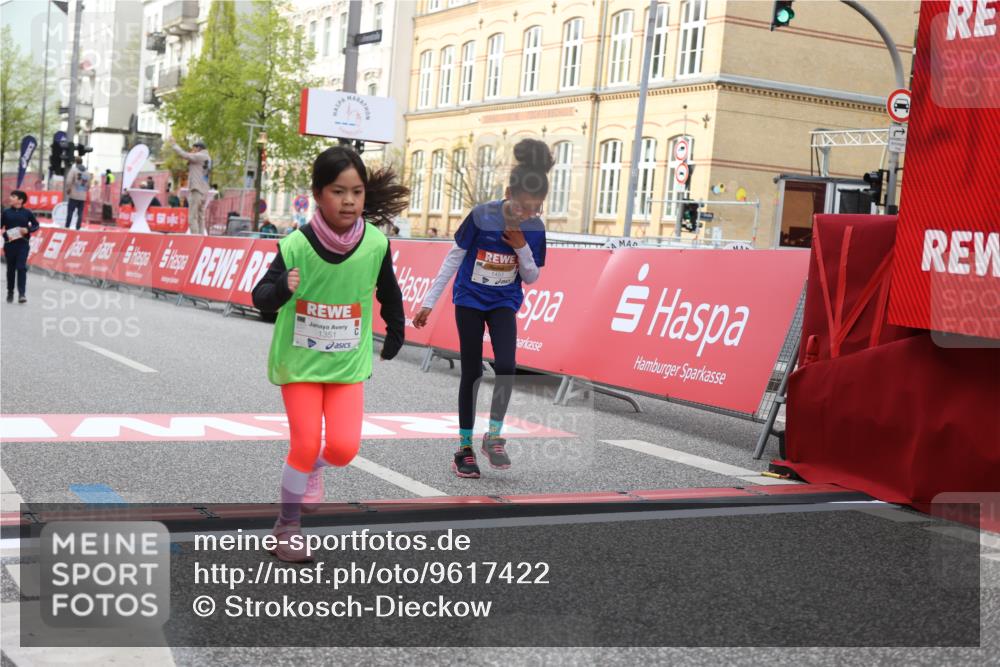 25.04.2026 - Das Zehntel Strokosch-Dieckow http://msf.ph/oto/9617422 25.04.2026 09:10:58 Ziel 1351, 1359, 1453, 2087, 2098 meine-sportfotos.de