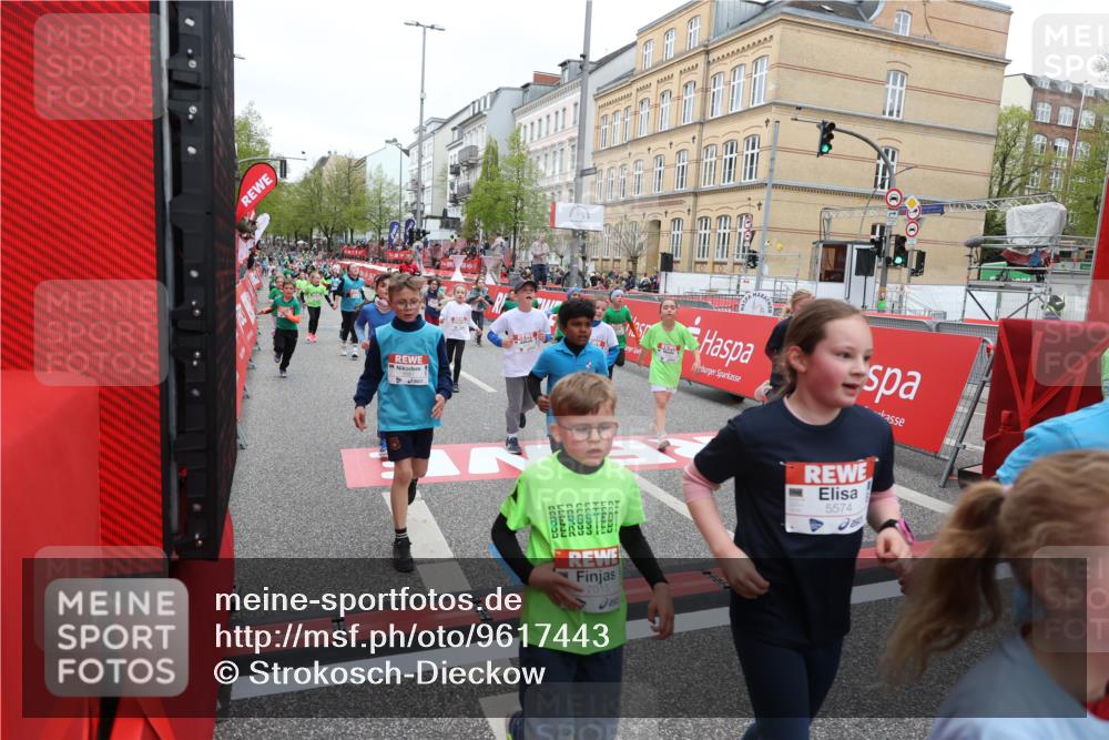 25.04.2026 - Das Zehntel Strokosch-Dieckow http://msf.ph/oto/9617443 25.04.2026 11:01:06 Ziel 5045, 5200, 5204, 5208, 5389, 5436, 5439, 5538, 5541, 5574, 5681, 5841, 5842, 5844, 5983, 6179, 6314, 6362, 6366, 6384, 6390, 6516, 6633, 6853, 6872, 6896, 7015, 7045, 7329, 7338, 7521, 7730, 7775, 7819 meine-sportfotos.de