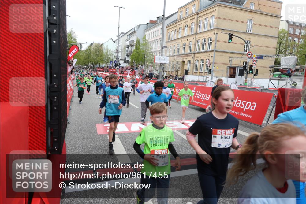 25.04.2026 - Das Zehntel Strokosch-Dieckow http://msf.ph/oto/9617455 25.04.2026 11:01:06 Ziel 5045, 5200, 5204, 5208, 5389, 5436, 5439, 5538, 5541, 5574, 5681, 5841, 5842, 5844, 5983, 6179, 6314, 6362, 6366, 6384, 6390, 6516, 6633, 6853, 6872, 6896, 7015, 7045, 7329, 7338, 7521, 7730, 7775, 7819 meine-sportfotos.de