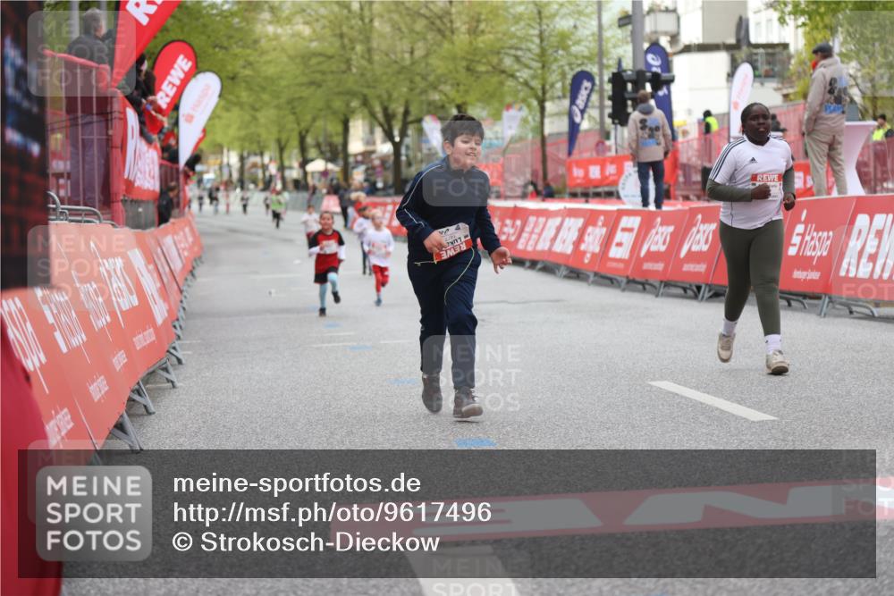 25.04.2026 - Das Zehntel Strokosch-Dieckow http://msf.ph/oto/9617496 25.04.2026 09:11:04 Ziel 1453, 1477 meine-sportfotos.de