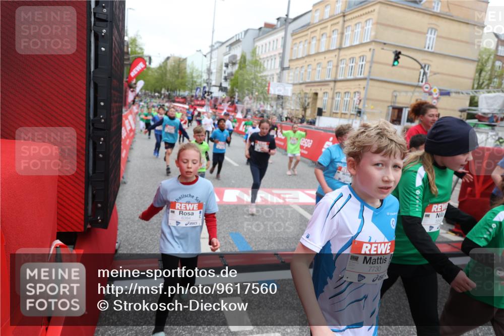 25.04.2026 - Das Zehntel Strokosch-Dieckow http://msf.ph/oto/9617560 25.04.2026 11:01:04 Ziel 5045, 5200, 5208, 5389, 5436, 5538, 5541, 5574, 5681, 5983, 6314, 6362, 6366, 6384, 6390, 6492, 6516, 6633, 6648, 6853, 6872, 6896, 7015, 7029, 7045, 7098, 7119, 7329, 7338, 7346, 7521, 7730, 7850 meine-sportfotos.de