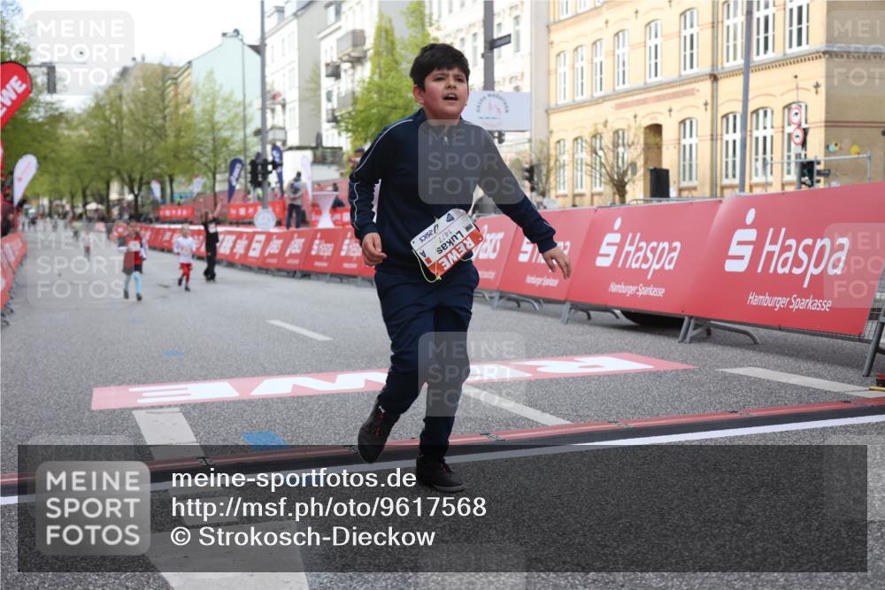 25.04.2026 - Das Zehntel Strokosch-Dieckow http://msf.ph/oto/9617568 25.04.2026 09:11:06 Ziel 1451, 1477 meine-sportfotos.de