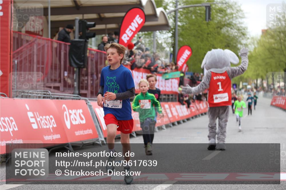 25.04.2026 - Das Zehntel Strokosch-Dieckow http://msf.ph/oto/9617639 25.04.2026 08:48:32 Ziel 1461, 1474, 1887, 2170, 2174, 2310, 2634, 3104 meine-sportfotos.de