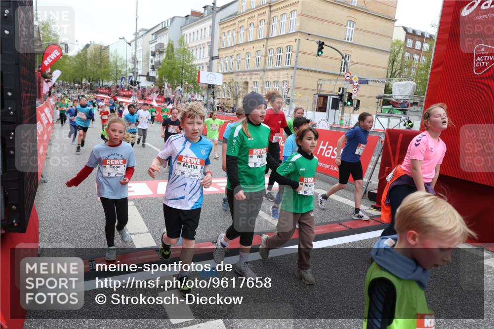 25.04.2026 - Das Zehntel Strokosch-Dieckow http://msf.ph/oto/9617658 25.04.2026 11:01:04 Ziel 5045, 5200, 5208, 5389, 5436, 5538, 5541, 5574, 5681, 5983, 6314, 6362, 6366, 6384, 6390, 6492, 6516, 6633, 6648, 6853, 6872, 6896, 7015, 7029, 7045, 7098, 7119, 7329, 7338, 7346, 7521, 7730, 7850 meine-sportfotos.de