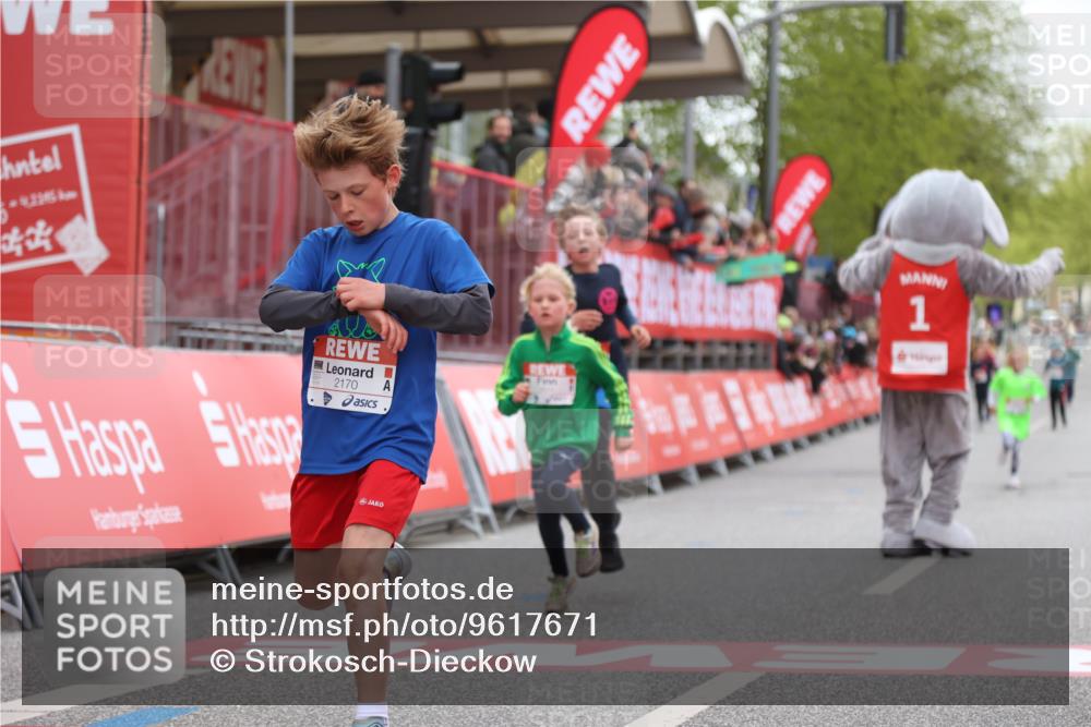 25.04.2026 - Das Zehntel Strokosch-Dieckow http://msf.ph/oto/9617671 25.04.2026 08:48:33 Ziel 1461, 1474, 1887, 2170, 2174, 2310, 2634, 3104 meine-sportfotos.de