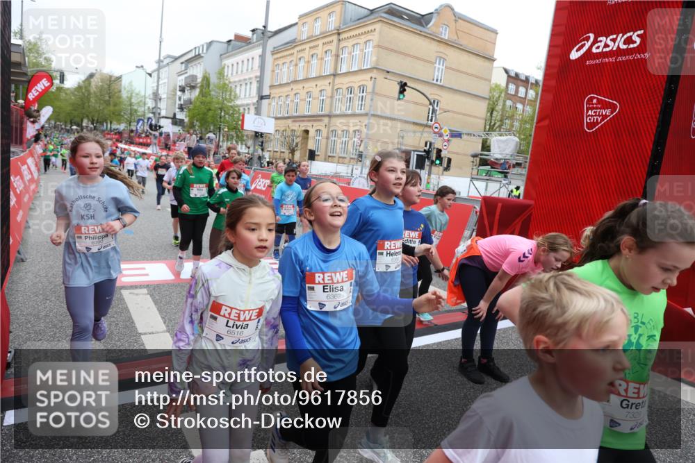 25.04.2026 - Das Zehntel Strokosch-Dieckow http://msf.ph/oto/9617856 25.04.2026 11:01:02 Ziel 5045, 5094, 5155, 5163, 5389, 5436, 5538, 5541, 5983, 6214, 6218, 6320, 6362, 6366, 6384, 6390, 6492, 6516, 6572, 6631, 6648, 6872, 6896, 7015, 7029, 7045, 7098, 7119, 7329, 7338, 7346, 7376, 7411, 7521, 7730, 7850 meine-sportfotos.de