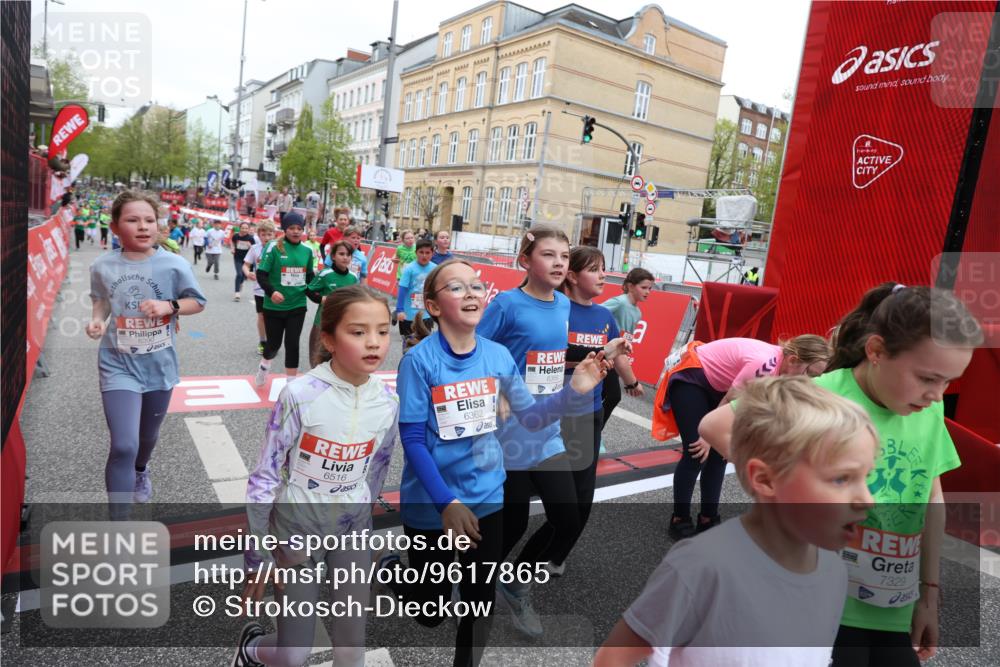25.04.2026 - Das Zehntel Strokosch-Dieckow http://msf.ph/oto/9617865 25.04.2026 11:01:02 Ziel 5045, 5094, 5155, 5163, 5389, 5436, 5538, 5541, 5983, 6214, 6218, 6320, 6362, 6366, 6384, 6390, 6492, 6516, 6572, 6631, 6648, 6872, 6896, 7015, 7029, 7045, 7098, 7119, 7329, 7338, 7346, 7376, 7411, 7521, 7730, 7850 meine-sportfotos.de