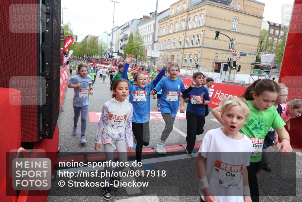 25.04.2026 - Das Zehntel Strokosch-Dieckow http://msf.ph/oto/9617918 25.04.2026 11:01:01 Ziel 5045, 5094, 5155, 5163, 5389, 5408, 5436, 5438, 5538, 5541, 5983, 6214, 6218, 6320, 6362, 6366, 6384, 6390, 6492, 6516, 6572, 6631, 6648, 6872, 6896, 6975, 7029, 7098, 7119, 7329, 7346, 7376, 7411, 7521, 7730, 7850 meine-sportfotos.de
