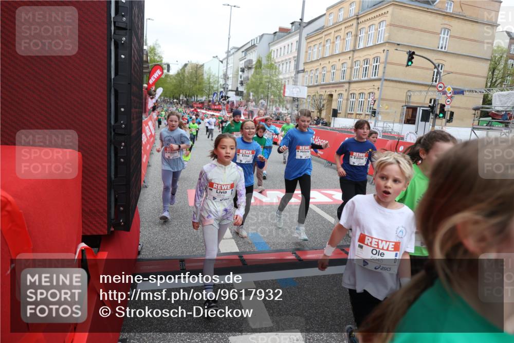 25.04.2026 - Das Zehntel Strokosch-Dieckow http://msf.ph/oto/9617932 25.04.2026 11:01:01 Ziel 5045, 5094, 5155, 5163, 5389, 5408, 5436, 5438, 5538, 5541, 5983, 6214, 6218, 6320, 6362, 6366, 6384, 6390, 6492, 6516, 6572, 6631, 6648, 6872, 6896, 6975, 7029, 7098, 7119, 7329, 7346, 7376, 7411, 7521, 7730, 7850 meine-sportfotos.de