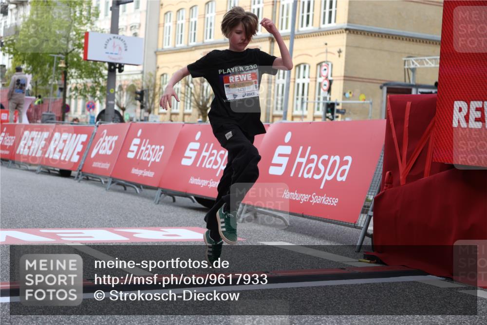 25.04.2026 - Das Zehntel Strokosch-Dieckow http://msf.ph/oto/9617933 25.04.2026 09:11:20 Ziel 1427, 1901, 2529, 3447 meine-sportfotos.de