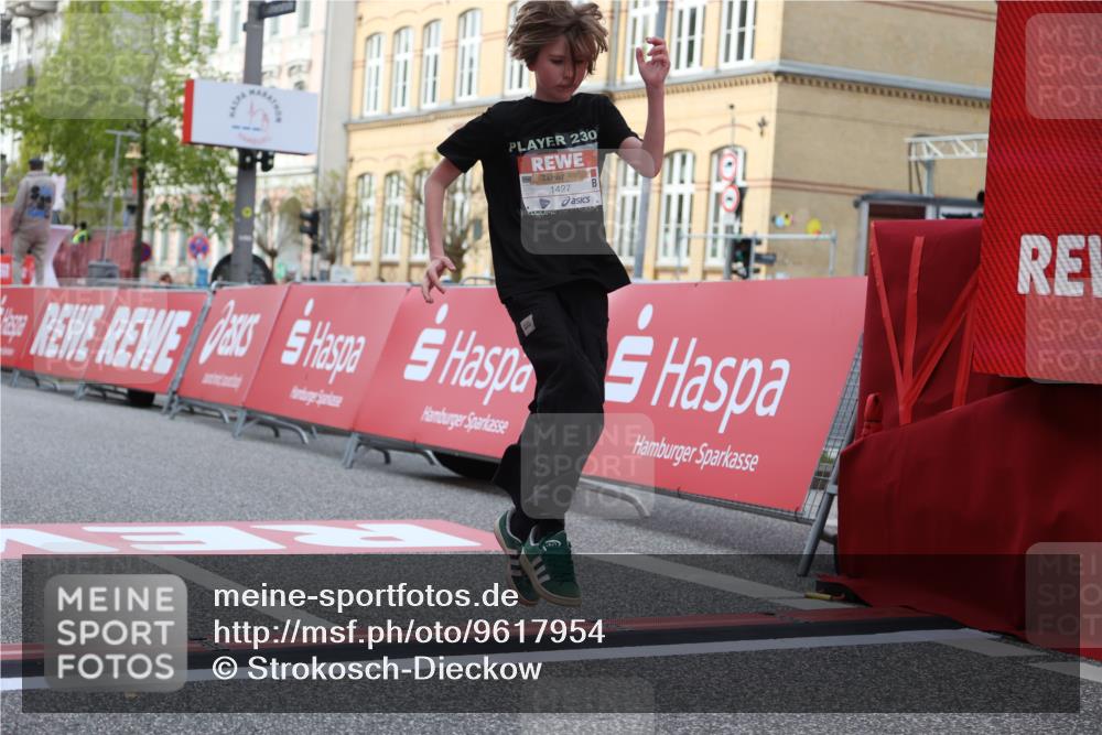 25.04.2026 - Das Zehntel Strokosch-Dieckow http://msf.ph/oto/9617954 25.04.2026 09:11:20 Ziel 1427, 1901, 2529, 3447 meine-sportfotos.de