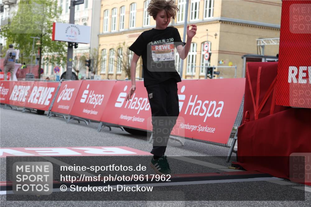 25.04.2026 - Das Zehntel Strokosch-Dieckow http://msf.ph/oto/9617962 25.04.2026 09:11:20 Ziel 1427, 1901, 2529, 3447 meine-sportfotos.de