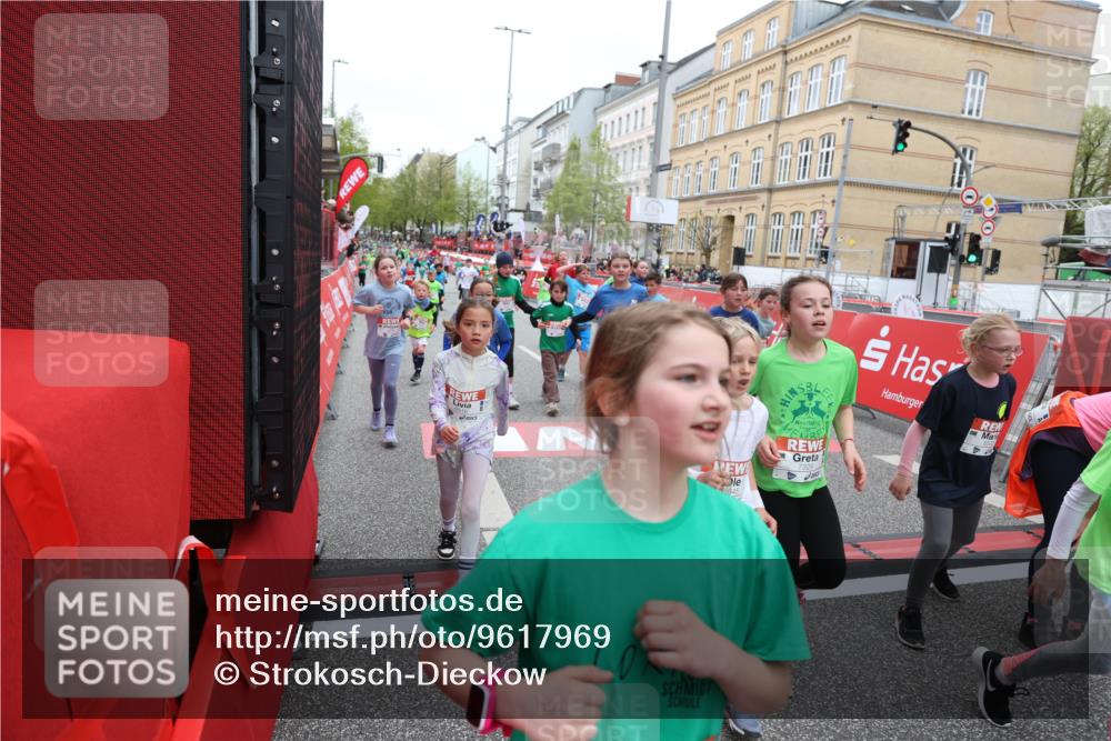 25.04.2026 - Das Zehntel Strokosch-Dieckow http://msf.ph/oto/9617969 25.04.2026 11:01:01 Ziel 5045, 5094, 5155, 5163, 5389, 5408, 5436, 5438, 5538, 5541, 5983, 6214, 6218, 6320, 6362, 6366, 6384, 6390, 6492, 6516, 6572, 6631, 6648, 6872, 6896, 6975, 7029, 7098, 7119, 7329, 7346, 7376, 7411, 7521, 7730, 7850 meine-sportfotos.de