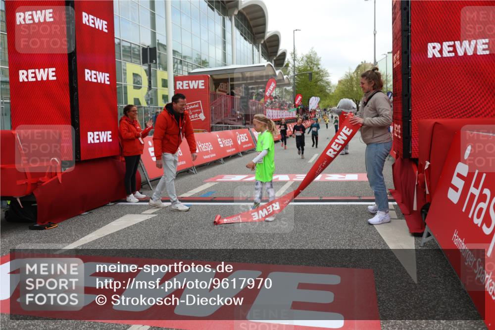 25.04.2026 - Das Zehntel Strokosch-Dieckow http://msf.ph/oto/9617970 25.04.2026 08:48:41 Ziel 1519, 3107 meine-sportfotos.de