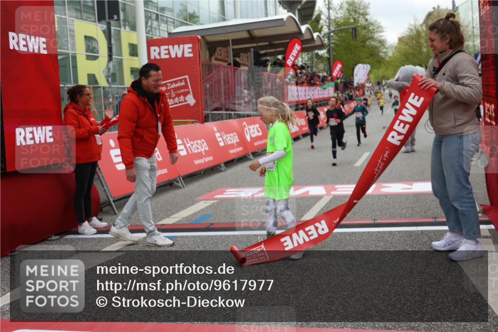 25.04.2026 - Das Zehntel Strokosch-Dieckow http://msf.ph/oto/9617977 25.04.2026 08:48:41 Ziel 1519, 3107 meine-sportfotos.de