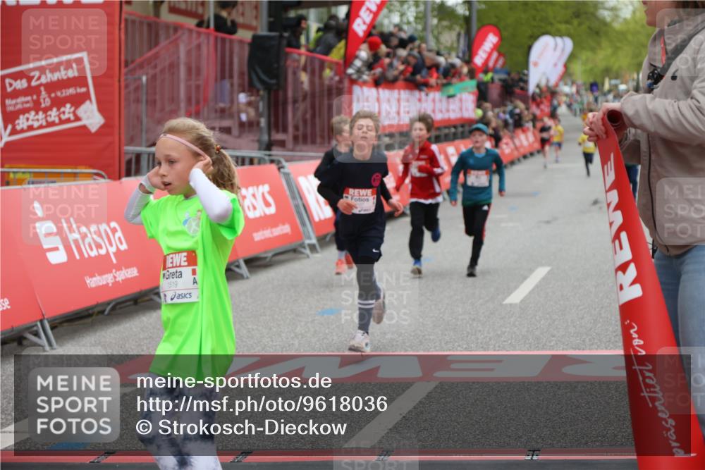 25.04.2026 - Das Zehntel Strokosch-Dieckow http://msf.ph/oto/9618036 25.04.2026 08:48:42 Ziel 1519, 3107, 3394, 3408, 3410 meine-sportfotos.de