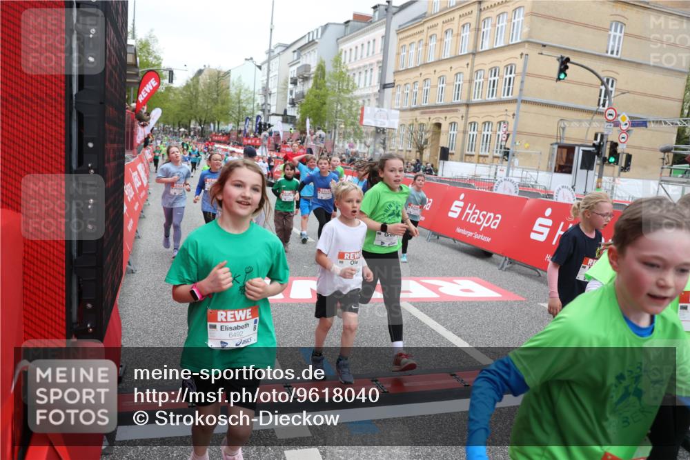 25.04.2026 - Das Zehntel Strokosch-Dieckow http://msf.ph/oto/9618040 25.04.2026 11:01:00 Ziel 5045, 5094, 5155, 5163, 5358, 5389, 5408, 5438, 5541, 5983, 6214, 6218, 6320, 6362, 6366, 6390, 6492, 6516, 6572, 6631, 6648, 6872, 6896, 6975, 7029, 7098, 7119, 7329, 7346, 7376, 7411, 7521, 7850, 7876 meine-sportfotos.de
