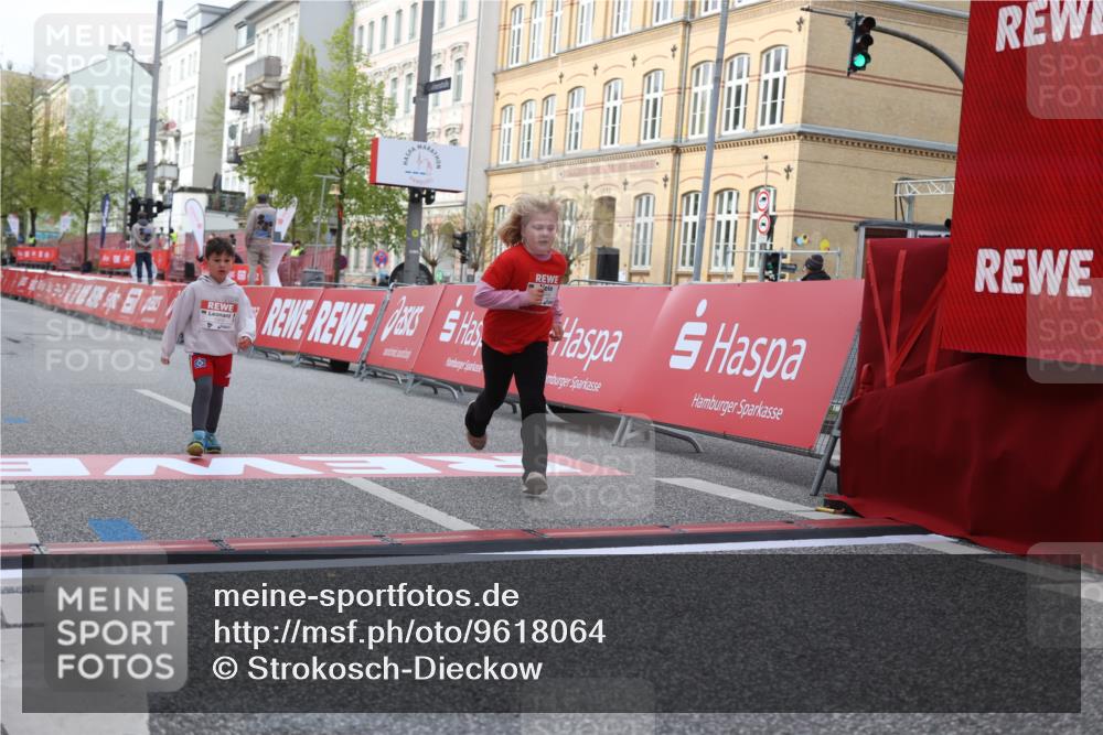 25.04.2026 - Das Zehntel Strokosch-Dieckow http://msf.ph/oto/9618064 25.04.2026 09:11:26 Ziel 1427, 1903, 2549 meine-sportfotos.de