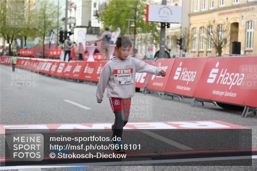 25.04.2026 - Das Zehntel Strokosch-Dieckow http://msf.ph/oto/9618101 25.04.2026 09:11:27 Ziel 1903, 2549 meine-sportfotos.de
