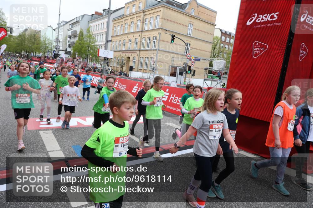 25.04.2026 - Das Zehntel Strokosch-Dieckow http://msf.ph/oto/9618114 25.04.2026 11:00:59 Ziel 5045, 5094, 5155, 5163, 5297, 5301, 5358, 5389, 5408, 5438, 5541, 5767, 6214, 6218, 6305, 6306, 6320, 6362, 6366, 6390, 6492, 6516, 6572, 6631, 6648, 6872, 6896, 6975, 7029, 7098, 7119, 7329, 7346, 7376, 7411, 7521, 7850, 7876 meine-sportfotos.de