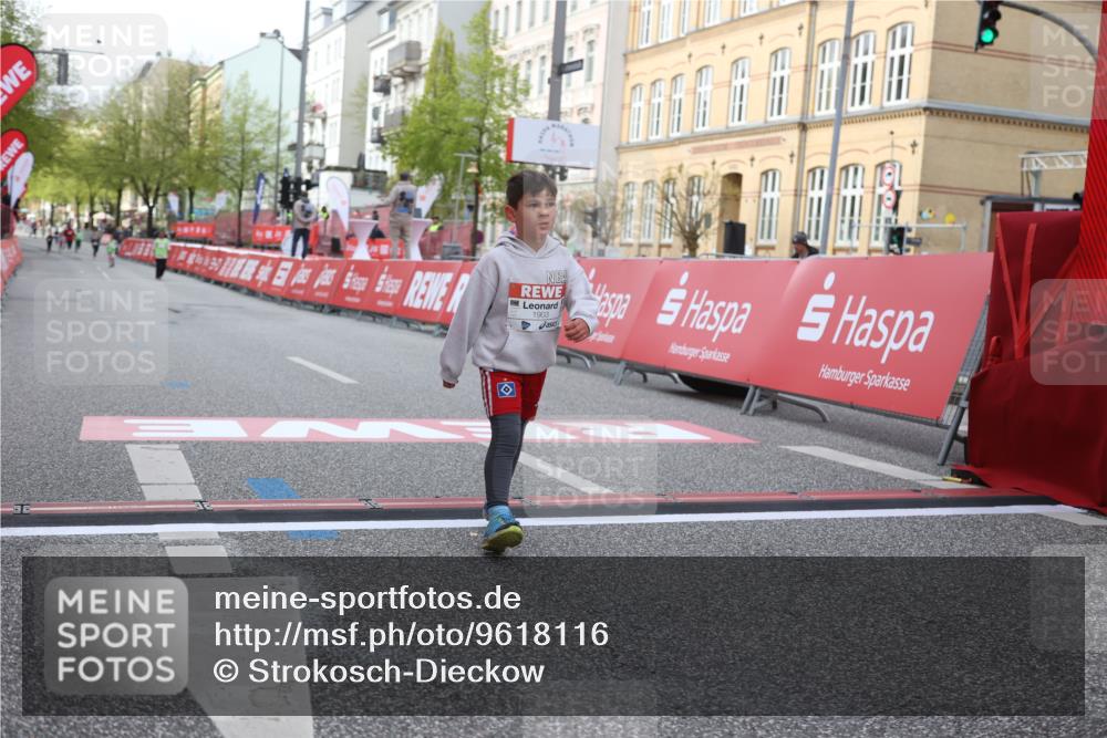 25.04.2026 - Das Zehntel Strokosch-Dieckow http://msf.ph/oto/9618116 25.04.2026 09:11:28 Ziel 1903, 2549 meine-sportfotos.de