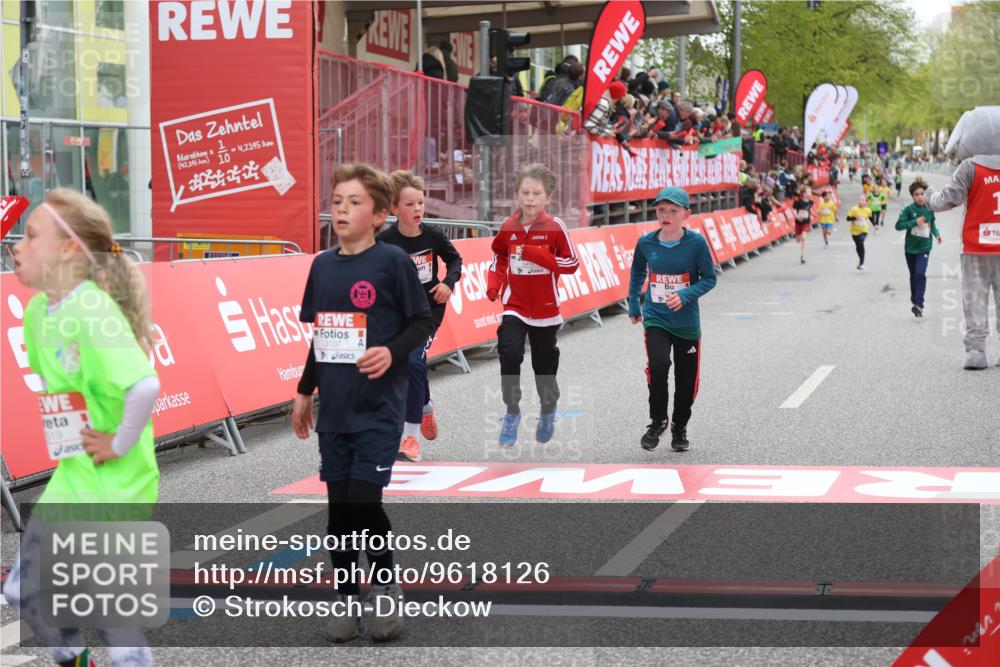 25.04.2026 - Das Zehntel Strokosch-Dieckow http://msf.ph/oto/9618126 25.04.2026 08:48:44 Ziel 1519, 3107, 3394, 3408, 3410 meine-sportfotos.de
