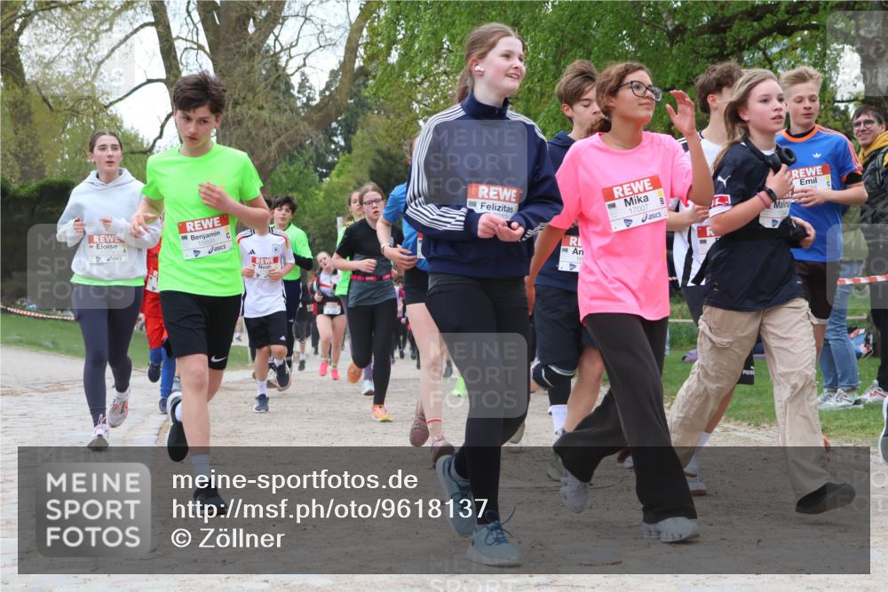 25.04.2026 - Das Zehntel Zöllner http://msf.ph/oto/9618137 25.04.2026 13:40:42 Laufen 15891, 012, 16, 17007 meine-sportfotos.de