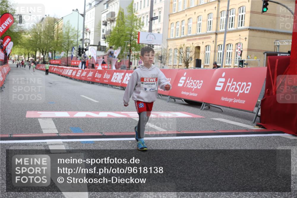 25.04.2026 - Das Zehntel Strokosch-Dieckow http://msf.ph/oto/9618138 25.04.2026 09:11:28 Ziel 1903, 2549 meine-sportfotos.de