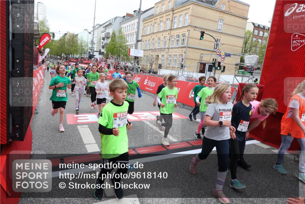 25.04.2026 - Das Zehntel Strokosch-Dieckow http://msf.ph/oto/9618140 25.04.2026 11:00:59 Ziel 5045, 5094, 5155, 5163, 5297, 5301, 5358, 5389, 5408, 5438, 5541, 5767, 6214, 6218, 6305, 6306, 6320, 6362, 6366, 6390, 6492, 6516, 6572, 6631, 6648, 6872, 6896, 6975, 7029, 7098, 7119, 7329, 7346, 7376, 7411, 7521, 7850, 7876 meine-sportfotos.de