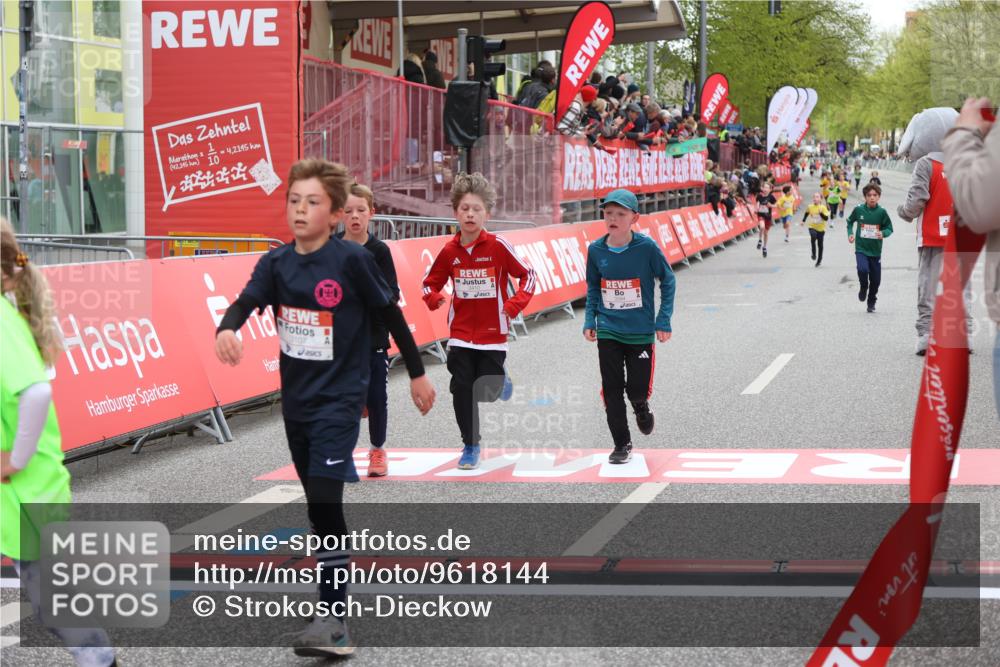 25.04.2026 - Das Zehntel Strokosch-Dieckow http://msf.ph/oto/9618144 25.04.2026 08:48:44 Ziel 1519, 3107, 3394, 3408, 3410 meine-sportfotos.de