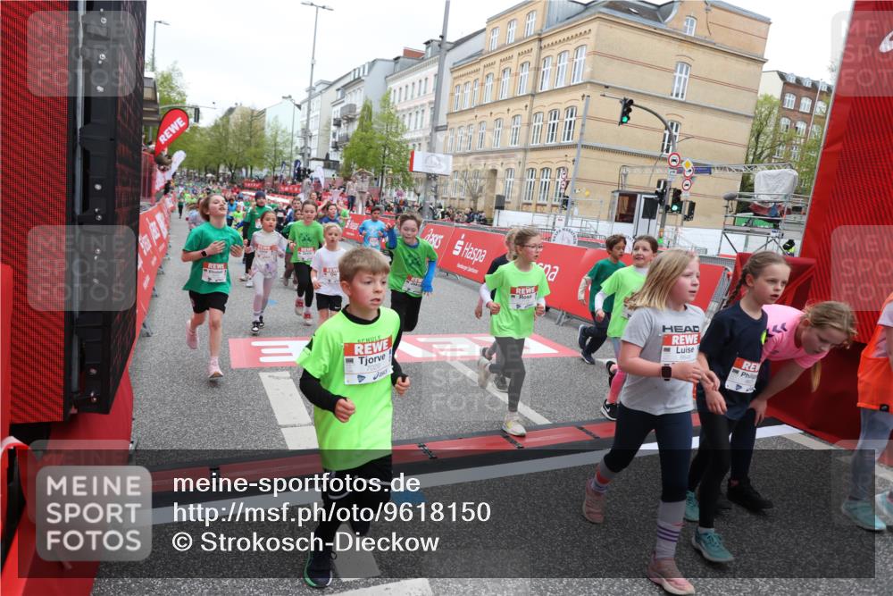 25.04.2026 - Das Zehntel Strokosch-Dieckow http://msf.ph/oto/9618150 25.04.2026 11:00:59 Ziel 5045, 5094, 5155, 5163, 5297, 5301, 5358, 5389, 5408, 5438, 5541, 5767, 6214, 6218, 6305, 6306, 6320, 6362, 6366, 6390, 6492, 6516, 6572, 6631, 6648, 6872, 6896, 6975, 7029, 7098, 7119, 7329, 7346, 7376, 7411, 7521, 7850, 7876 meine-sportfotos.de