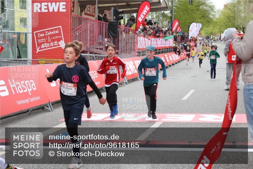 25.04.2026 - Das Zehntel Strokosch-Dieckow http://msf.ph/oto/9618165 25.04.2026 08:48:44 Ziel 1519, 3107, 3394, 3408, 3410 meine-sportfotos.de