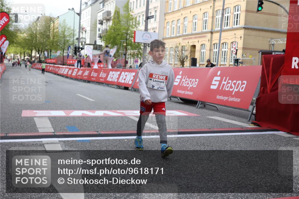 25.04.2026 - Das Zehntel Strokosch-Dieckow http://msf.ph/oto/9618171 25.04.2026 09:11:29 Ziel 1903, 2549 meine-sportfotos.de