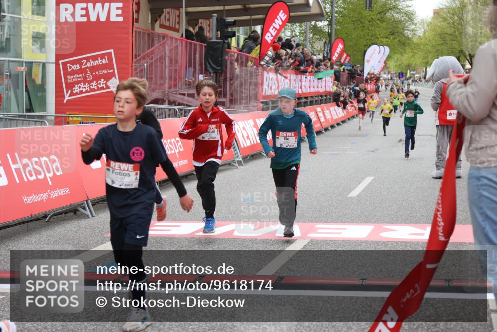 25.04.2026 - Das Zehntel Strokosch-Dieckow http://msf.ph/oto/9618174 25.04.2026 08:48:44 Ziel 1519, 3107, 3394, 3408, 3410 meine-sportfotos.de