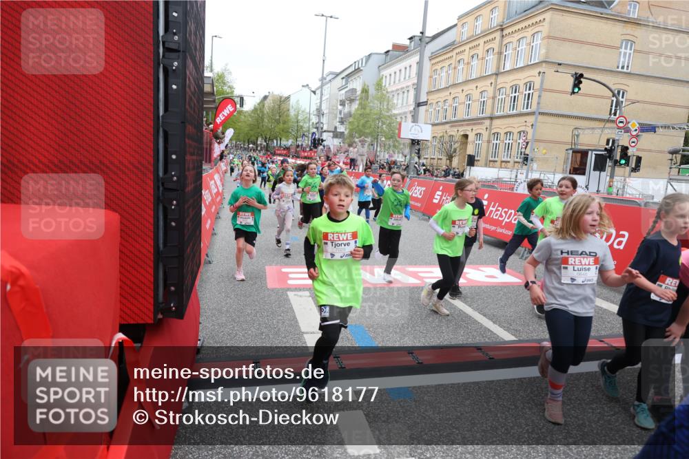 25.04.2026 - Das Zehntel Strokosch-Dieckow http://msf.ph/oto/9618177 25.04.2026 11:00:59 Ziel 5045, 5094, 5155, 5163, 5297, 5301, 5358, 5389, 5408, 5438, 5541, 5767, 6214, 6218, 6305, 6306, 6320, 6362, 6366, 6390, 6492, 6516, 6572, 6631, 6648, 6872, 6896, 6975, 7029, 7098, 7119, 7329, 7346, 7376, 7411, 7521, 7850, 7876 meine-sportfotos.de