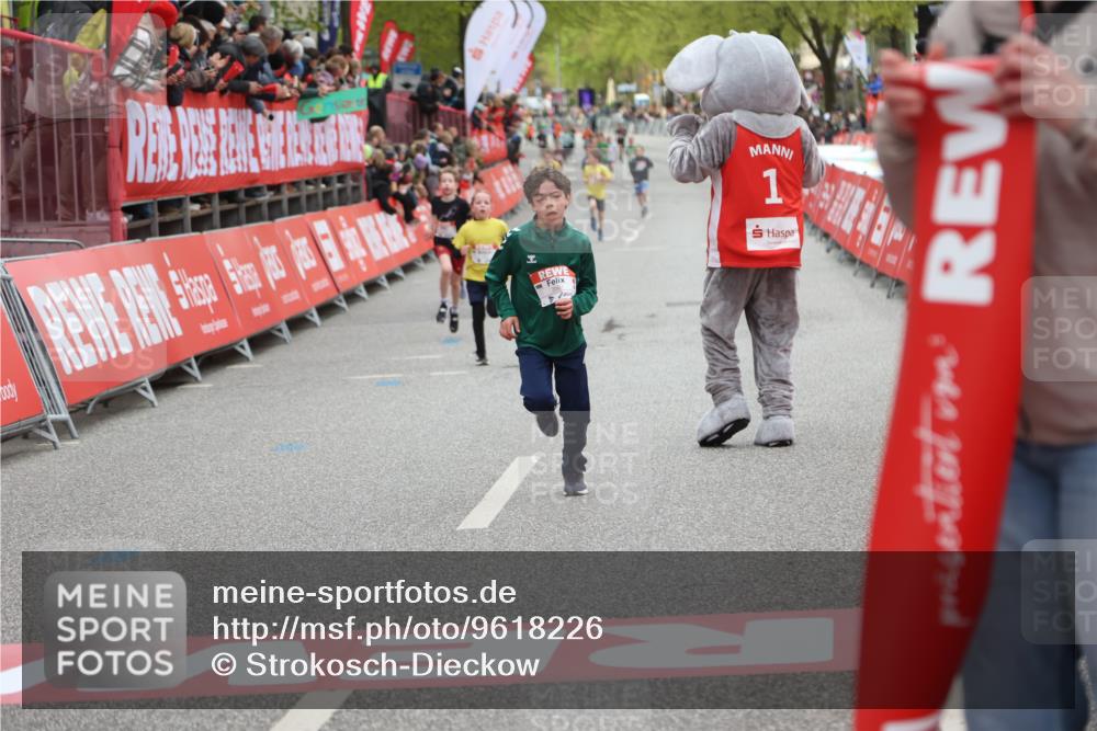 25.04.2026 - Das Zehntel Strokosch-Dieckow http://msf.ph/oto/9618226 25.04.2026 08:48:46 Ziel 3107, 3394, 3408, 3410, 3580 meine-sportfotos.de