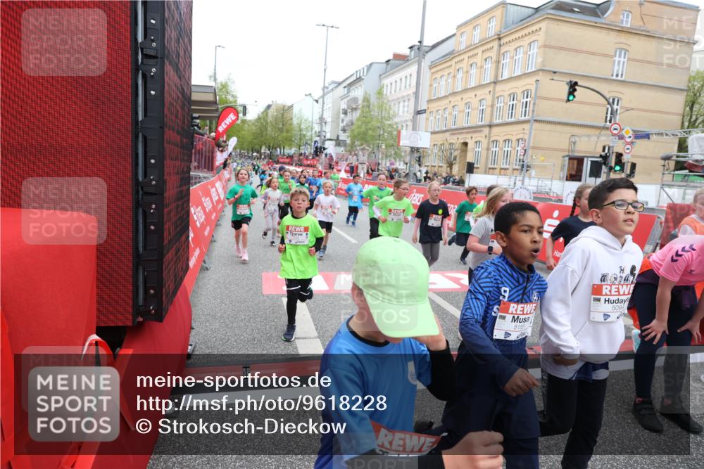 25.04.2026 - Das Zehntel Strokosch-Dieckow http://msf.ph/oto/9618228 25.04.2026 11:00:58 Ziel 5045, 5094, 5155, 5163, 5297, 5301, 5358, 5408, 5438, 5541, 5767, 6214, 6218, 6270, 6274, 6305, 6306, 6320, 6492, 6516, 6572, 6631, 6648, 6896, 6975, 7029, 7076, 7081, 7098, 7119, 7329, 7346, 7376, 7411, 7850, 7876 meine-sportfotos.de