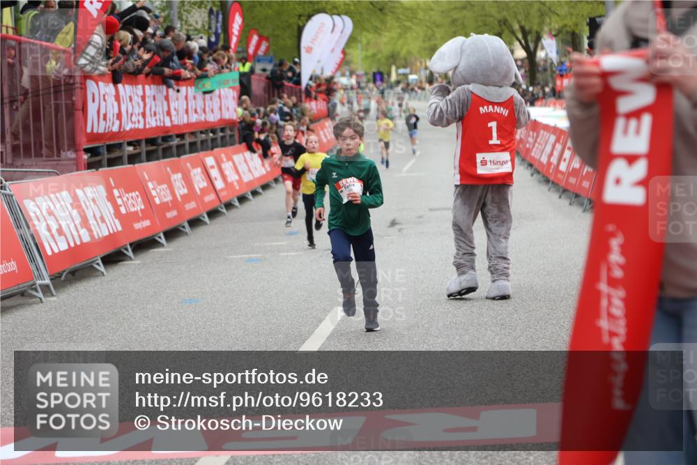 25.04.2026 - Das Zehntel Strokosch-Dieckow http://msf.ph/oto/9618233 25.04.2026 08:48:46 Ziel 3107, 3394, 3408, 3410, 3580 meine-sportfotos.de