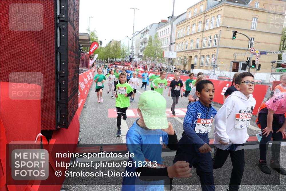 25.04.2026 - Das Zehntel Strokosch-Dieckow http://msf.ph/oto/9618243 25.04.2026 11:00:58 Ziel 5045, 5094, 5155, 5163, 5297, 5301, 5358, 5408, 5438, 5541, 5767, 6214, 6218, 6270, 6274, 6305, 6306, 6320, 6492, 6516, 6572, 6631, 6648, 6896, 6975, 7029, 7076, 7081, 7098, 7119, 7329, 7346, 7376, 7411, 7850, 7876 meine-sportfotos.de