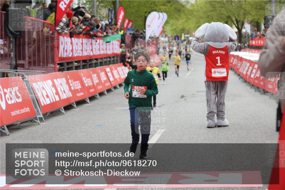 25.04.2026 - Das Zehntel Strokosch-Dieckow http://msf.ph/oto/9618270 25.04.2026 08:48:46 Ziel 3107, 3394, 3408, 3410, 3580 meine-sportfotos.de