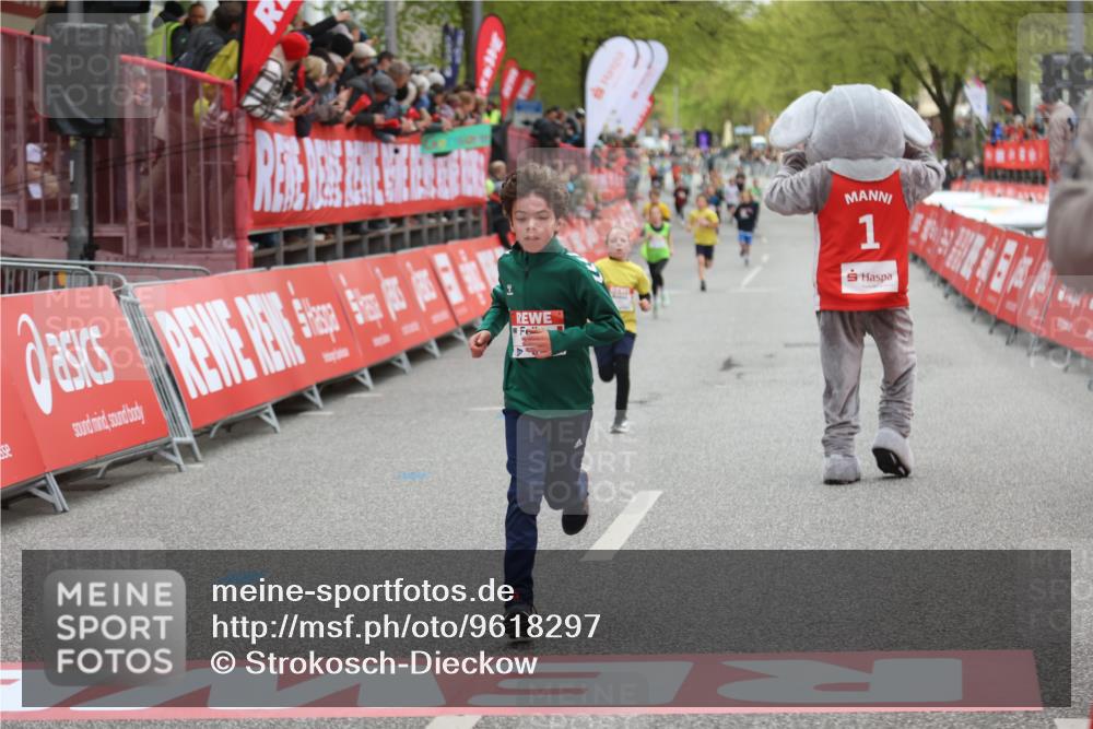 25.04.2026 - Das Zehntel Strokosch-Dieckow http://msf.ph/oto/9618297 25.04.2026 08:48:47 Ziel 3107, 3394, 3408, 3410, 3580 meine-sportfotos.de