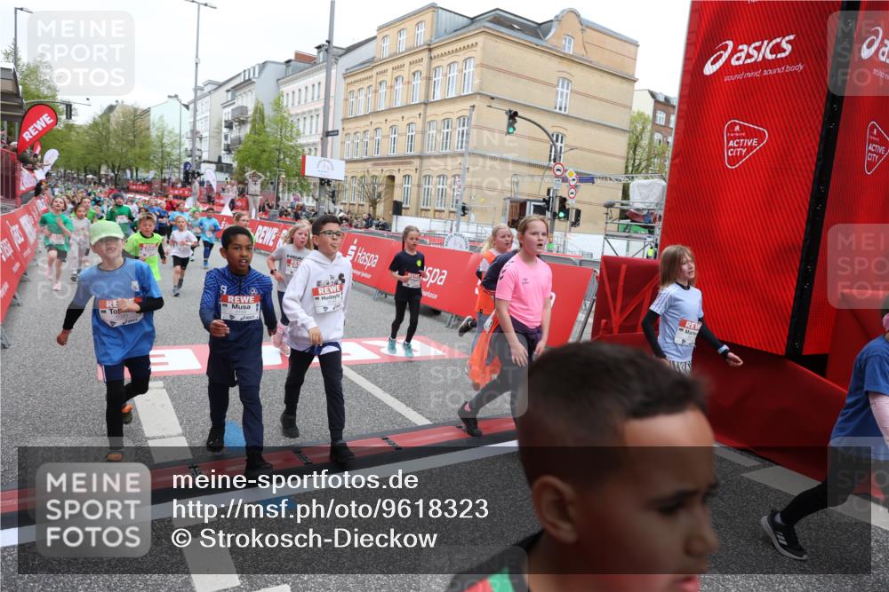 25.04.2026 - Das Zehntel Strokosch-Dieckow http://msf.ph/oto/9618323 25.04.2026 11:00:57 Ziel 5094, 5155, 5163, 5164, 5297, 5301, 5358, 5408, 5438, 5460, 5767, 6214, 6218, 6270, 6274, 6305, 6306, 6320, 6427, 6492, 6572, 6608, 6631, 6648, 6975, 7029, 7076, 7081, 7098, 7119, 7346, 7376, 7411, 7850, 7876 meine-sportfotos.de