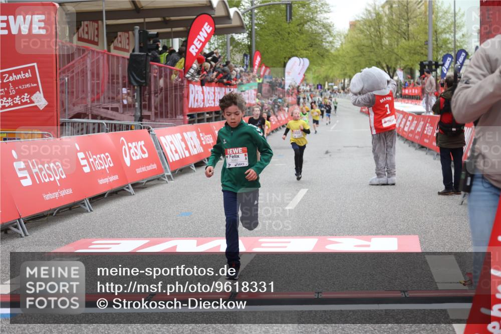 25.04.2026 - Das Zehntel Strokosch-Dieckow http://msf.ph/oto/9618331 25.04.2026 08:48:47 Ziel 3107, 3394, 3408, 3410, 3580 meine-sportfotos.de