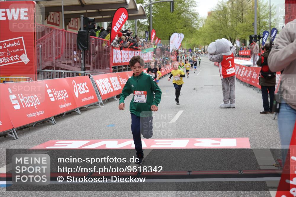 25.04.2026 - Das Zehntel Strokosch-Dieckow http://msf.ph/oto/9618342 25.04.2026 08:48:47 Ziel 3107, 3394, 3408, 3410, 3580 meine-sportfotos.de