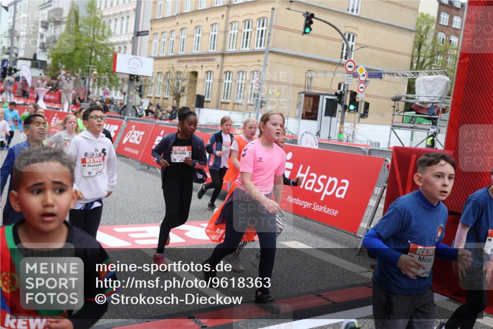 25.04.2026 - Das Zehntel Strokosch-Dieckow http://msf.ph/oto/9618363 25.04.2026 11:00:56 Ziel 5094, 5155, 5163, 5164, 5238, 5297, 5301, 5358, 5408, 5438, 5460, 5767, 6214, 6218, 6257, 6261, 6270, 6274, 6305, 6306, 6320, 6387, 6427, 6572, 6608, 6631, 6648, 6975, 7029, 7076, 7081, 7098, 7376, 7411, 7535, 7761, 7876 meine-sportfotos.de