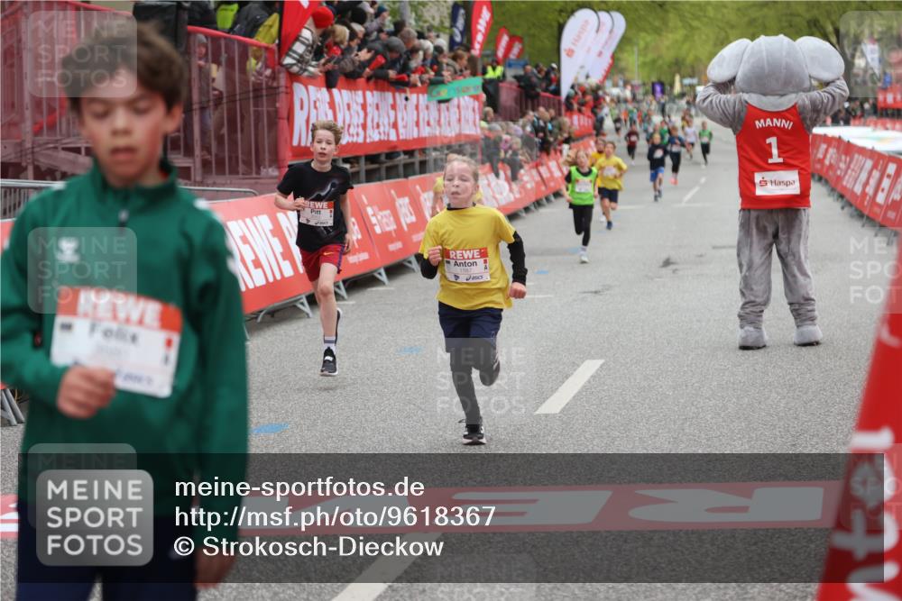 25.04.2026 - Das Zehntel Strokosch-Dieckow http://msf.ph/oto/9618367 25.04.2026 08:48:49 Ziel 1587, 2053, 3107, 3394, 3408, 3410, 3580 meine-sportfotos.de
