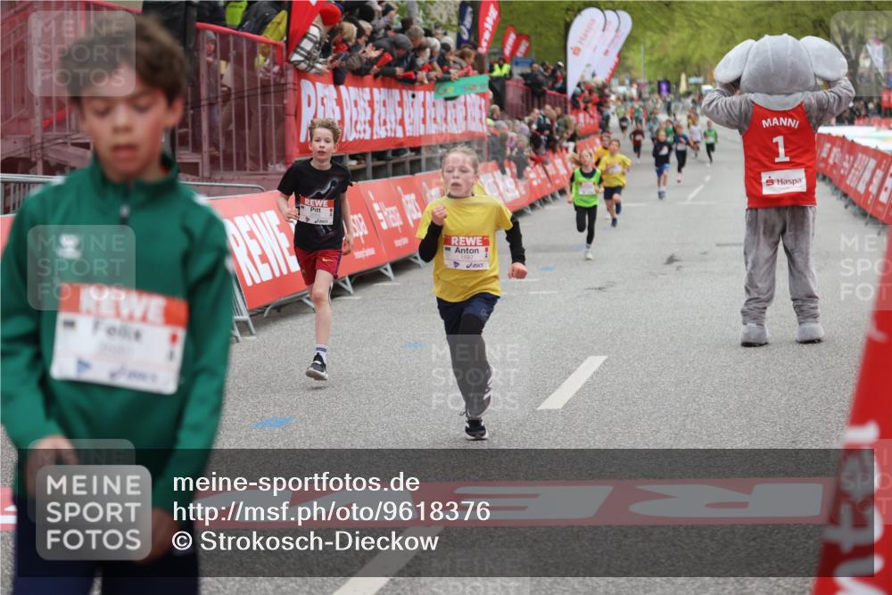 25.04.2026 - Das Zehntel Strokosch-Dieckow http://msf.ph/oto/9618376 25.04.2026 08:48:49 Ziel 1587, 2053, 3107, 3394, 3408, 3410, 3580 meine-sportfotos.de